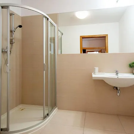 Kapitol * גריפיצה